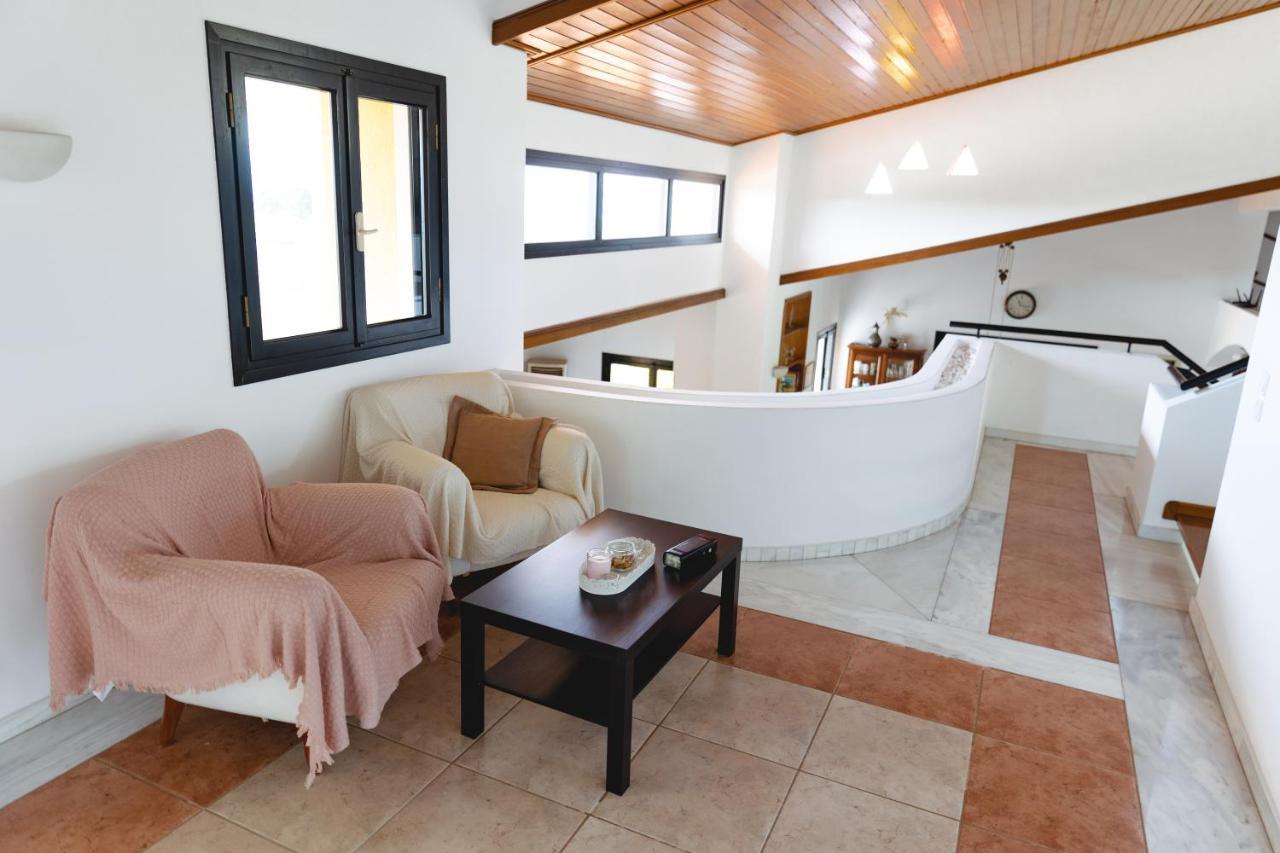 Kouvelia Country Home Luxury Villa Rental Nerotrivia Экстерьер фото